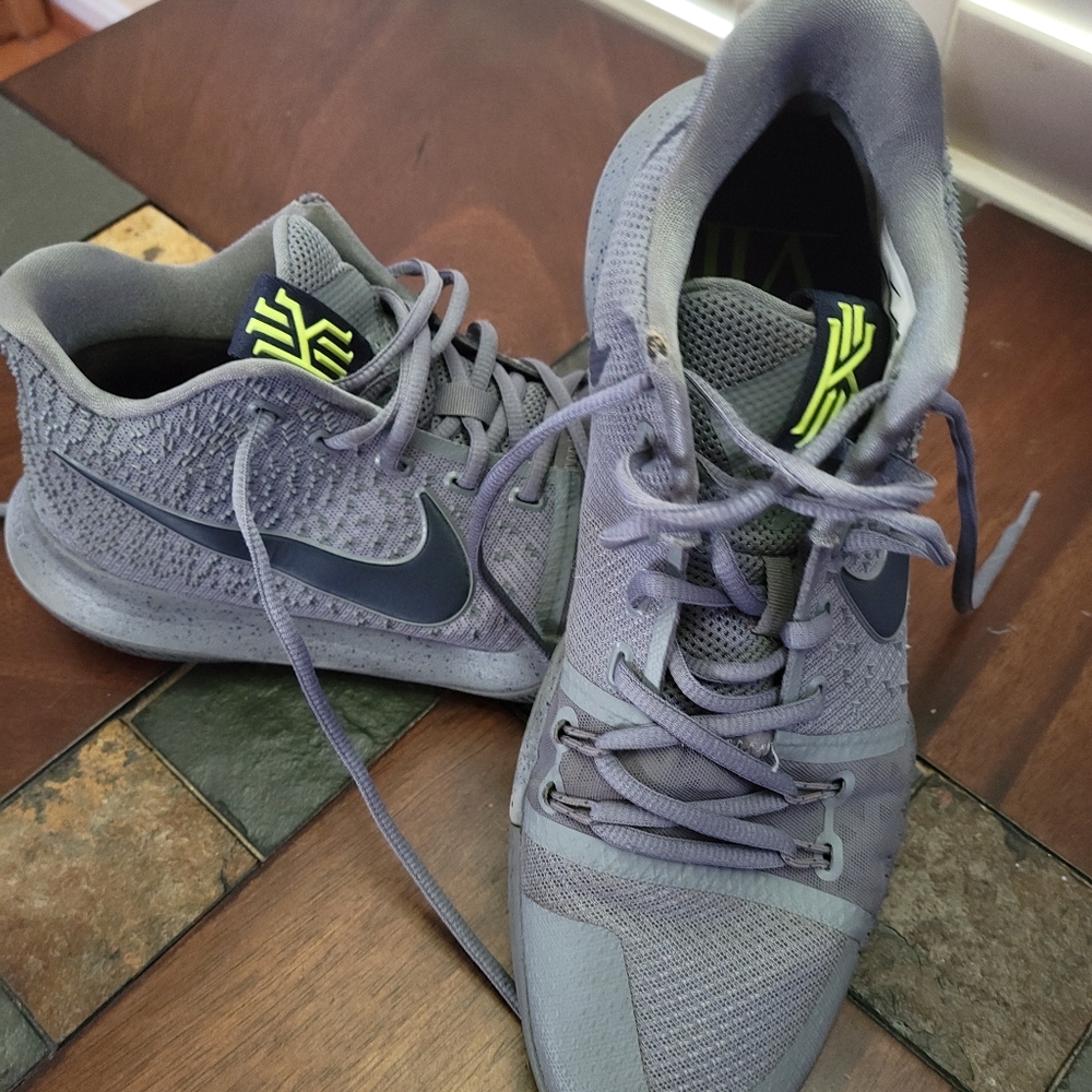 Men's Nike basketball shoes